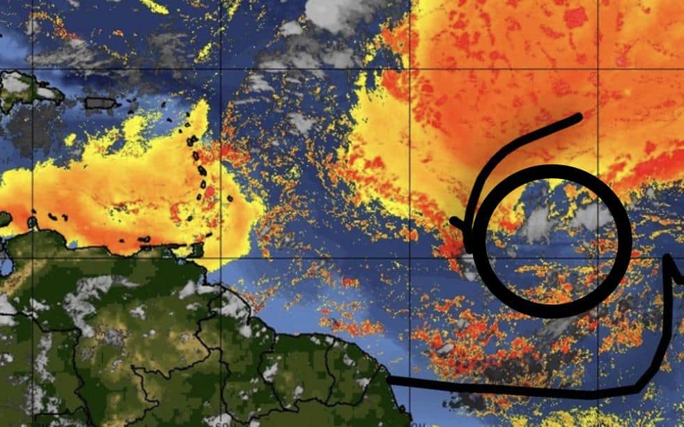 Dry air and SDR around Invest 96L yesterday